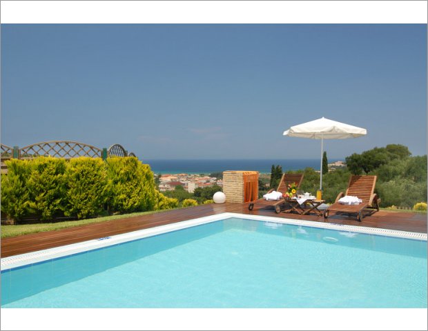 Swimming pool with view Tsilivi resort