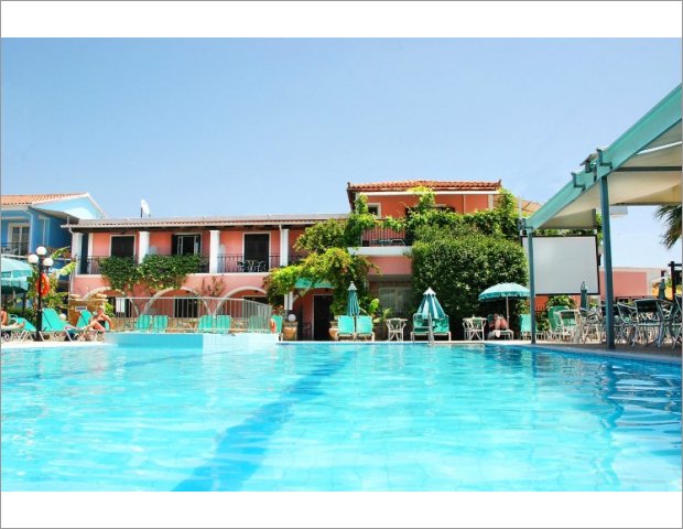Sofias hotel Zakynthos Kalamaki pool area
